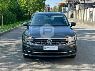Volkswagen Tiguan VOLKSWAGEN Tiguan 2.0 TDI 150 CV SCR DSG Life Grigio usata Milano