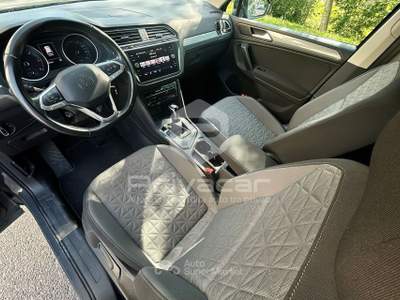 Volkswagen Tiguan VOLKSWAGEN Tiguan 2.0 TDI 150 CV SCR DSG Life Grigio usata Milano