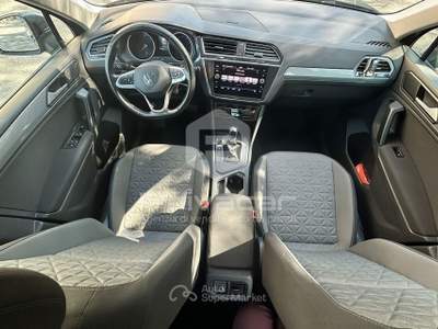 Volkswagen Tiguan VOLKSWAGEN Tiguan 2.0 TDI 150 CV SCR DSG Life Grigio usata Milano