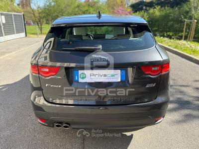 Jaguar F-Pace JAGUAR F-Pace 2.0 D 180 CV AWD aut. Prestige Grigio usata Milano
