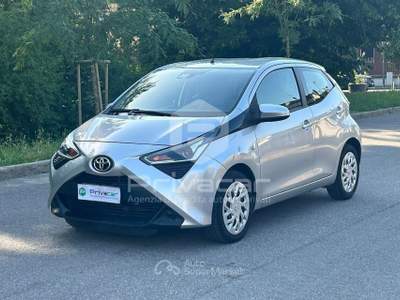 Toyota Aygo TOYOTA Aygo Connect 1.0 VVT-i 72 CV 5 porte x-cool Grigio usata Milano