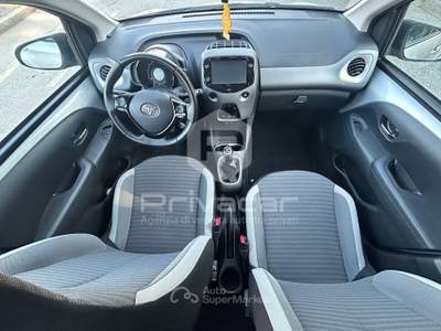 Toyota Aygo TOYOTA Aygo Connect 1.0 VVT-i 72 CV 5 porte x-cool Grigio usata Milano