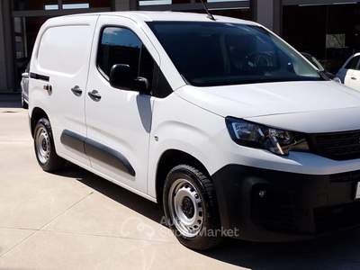 Peugeot Partner 4P VETT. FURGONATA L1 BLUEHDI 100CV PREMIUM Bianco usata Isernia