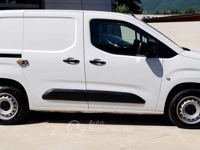 Peugeot Partner 4P VETT. FURGONATA L1 BLUEHDI 100CV PREMIUM Bianco usata Isernia