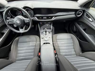 Alfa Romeo Stelvio ALFA ROMEO Stelvio 2.2 Turbodiesel 160 CV AT8 RWD Business Blu/Azzurro usata Milano