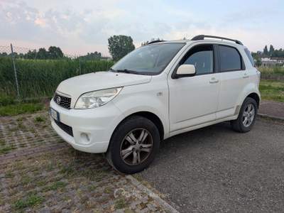 Daihatsu Terios SUV Compatto 4x4 cambio automatico con blocco del differenziale Bianco usata Campogalliano