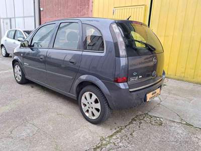 Opel Meriva 16V Club ok neopatentati usata Porto Mantovano