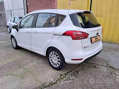 Ford B-Max GPL Titanium NEOPATENTATI usata Porto Mantovano