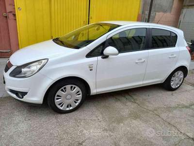 Opel Corsa F.AP. 5 porte Edition N usata Porto Mantovano