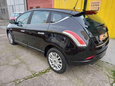 Lancia Delta DPF 105 CV Silver NEOPATENT usata Porto Mantovano