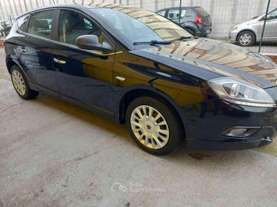 Lancia Delta DPF 105 CV Silver NEOPATENT usata Porto Mantovano