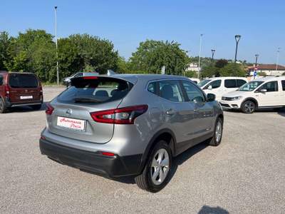 Nissan Qashqai Qashqai  1.5 dci Business 115cv dct Argento usata Buja