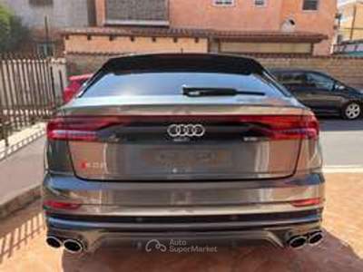 Audi SQ8 S-line premium led 22" matrix Grigio usata Roma