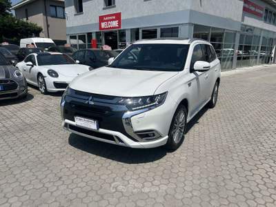 Mitsubishi Outlander 2.4 diamond PHEW plugin tetto 4WD Bianco usata Rezzato
