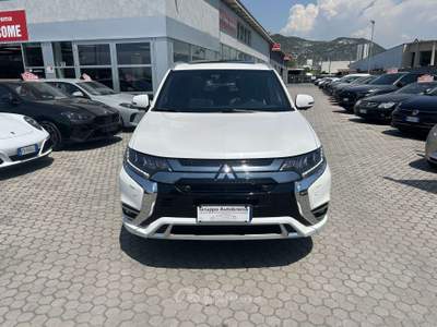 Mitsubishi Outlander 2.4 diamond PHEW plugin tetto 4WD Bianco usata Rezzato
