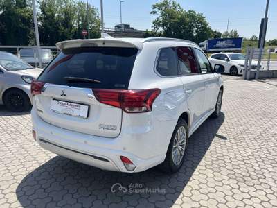 Mitsubishi Outlander 2.4 diamond PHEW plugin tetto 4WD Bianco usata Rezzato