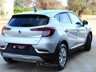 Renault Captur 1.6 Plug-in Hybrid E-Tech 160 CV Intens Grigio usata Carovigno