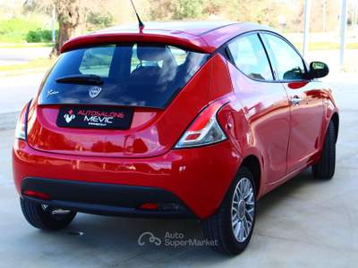 Lancia Ypsilon 1.3 mjt 16V 95cv 5p S&S PLATINUM (70kw) Rosso usata Carovigno