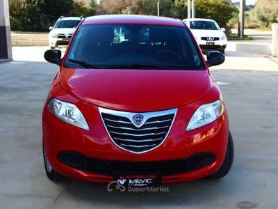 Lancia Ypsilon 1.3 mjt 16V 95cv 5p S&S PLATINUM (70kw) Rosso usata Carovigno