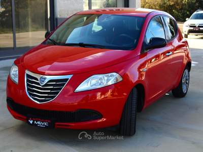 Lancia Ypsilon 1.3 mjt 16V 95cv 5p S&S PLATINUM (70kw) Rosso usata Carovigno