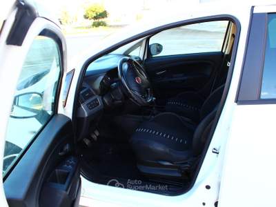 Fiat Grande Punto 1.3 mjt 90CV 5p SPORT Emotion Bianco usata Carovigno