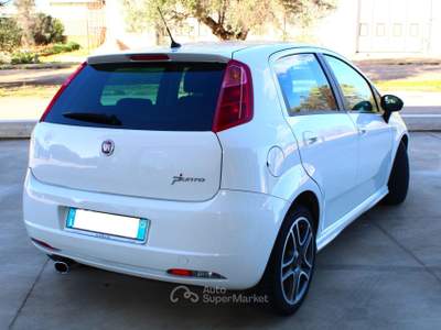 Fiat Grande Punto 1.3 mjt 90CV 5p SPORT Emotion Bianco usata Carovigno
