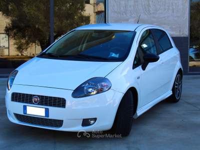 Fiat Grande Punto 1.3 mjt 90CV 5p SPORT Emotion Bianco usata Carovigno