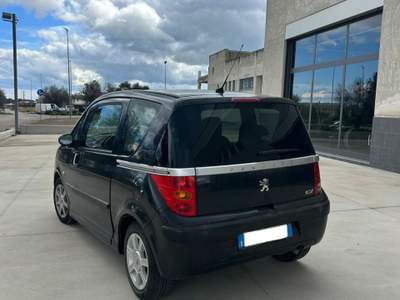 Peugeot 1007 1.4 HAPPY Nero usata Carovigno