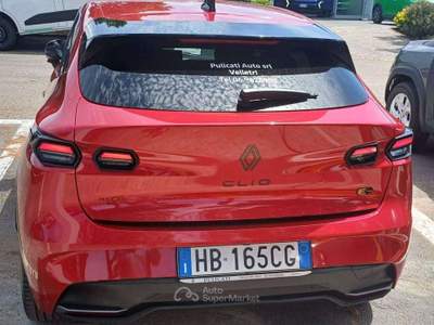 Renault Clio Clio VI 2025 1.8 full hybrid E-Tech Esprit Alpine 160cv auto Rosso usata Velletri