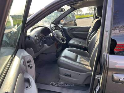 Chrysler Voyager / Grand Voyager Voyager IV 2008 2.8 crd LX Grigio usata Inzago