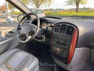 Chrysler Voyager / Grand Voyager Voyager IV 2008 2.8 crd LX Grigio usata Inzago