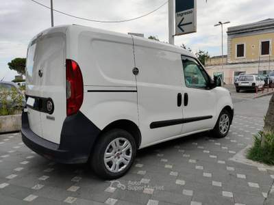 Fiat Doblò cargo 1.6 mjt 16v SX 105cv E6 Bianco usata Acireale