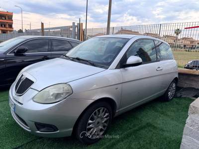 Lancia Ypsilon Argento Ecochic GPL Argento usata Cellole