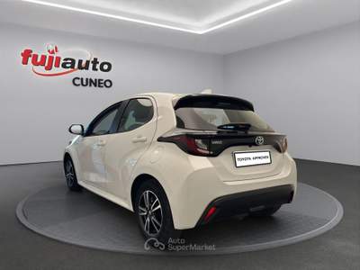 Toyota Yaris Yaris 1.5h Active Bianco usata Cuneo