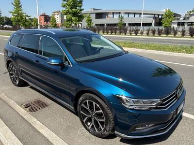Volkswagen Passat Variant 2.0 TDI SCR EVO Executive Blu/Azzurro usata Torino