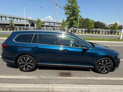 Volkswagen Passat Variant 2.0 TDI SCR EVO Executive Blu/Azzurro usata Torino