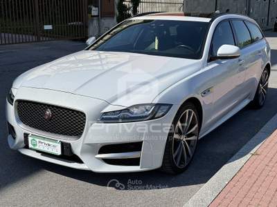Jaguar XF JAGUAR XF Sportbrake 2.0 D 180 CV AWD aut. R-Sport Bianco usata Cuneo