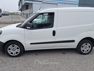 Fiat Doblò Doblo CARGO 1.3 MJT 95CV CH1 LOUNGE Bianco usata Fossano