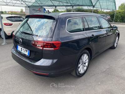 Volkswagen Passat 2.0 TDI SCR 150 CV EVO DSG BUSINESS, AZIENDALE Giallo usata Paderno Franciacorta