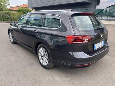 Volkswagen Passat 2.0 TDI SCR 150 CV EVO DSG BUSINESS, AZIENDALE Giallo usata Paderno Franciacorta