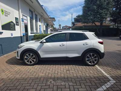 Kia Stonic 1.6 CRDi 115 CV Energy Bianco usata Legnano