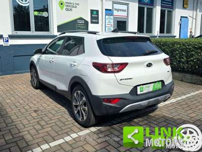 Kia Stonic 1.6 CRDi 115 CV Energy Bianco usata Legnano
