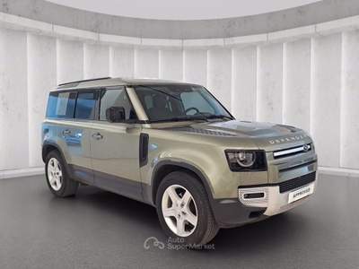 Land Rover Defender (2019) LAND ROVER 110 3.0D I6 250 CV AWD Auto X-Dynamic SE Verde usata San Martino Siccomario