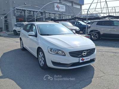Volvo V60 1.6 Business Bianco usata Fossano