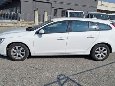 Volvo V60 1.6 Business Bianco usata Fossano