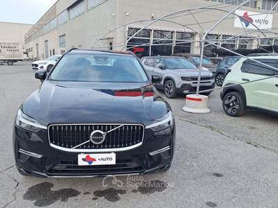 Volvo XC60 XC 60 XC60 B4 (d) AWD automatico Essential Nero usata Fossano