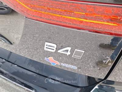 Volvo XC60 XC 60 XC60 B4 (d) AWD automatico Essential Nero usata Fossano