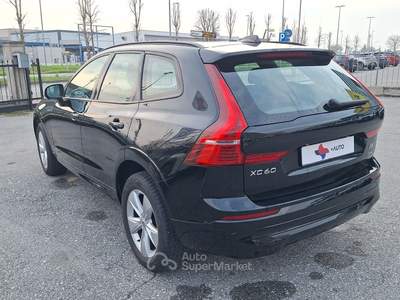 Volvo XC60 XC 60 XC60 B4 (d) AWD automatico Essential Nero usata Fossano