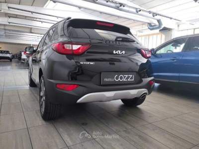 Kia Stonic  -  1.0 t-gdi 120 cv mhev dct gt line Nero usata LEGNANO