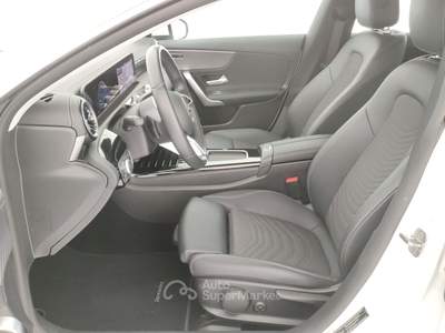 Mercedes-Benz CLA Cla shooting brake 180 d progressive advanced auto Bianco usata Livorno